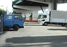 浪速地区高架下第３駐車場