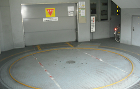 アパ大阪天六ビル駐車場
