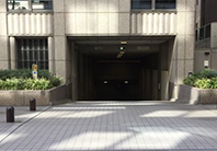 淀屋橋ビル駐車場