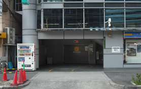 アパ大阪天六ビル駐車場